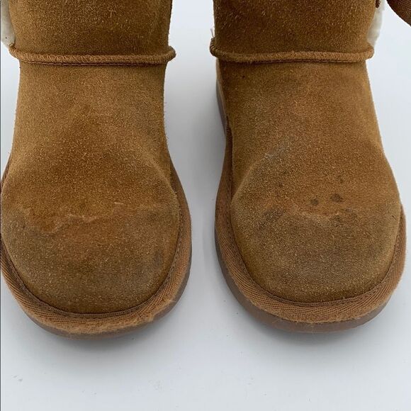Koolaburra Brown Suede Boots with Bow Detail little girls size 13 - Picture 3 of 9